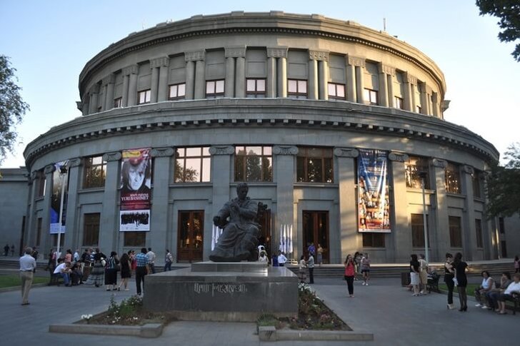 Armeens opera- en ballettheater