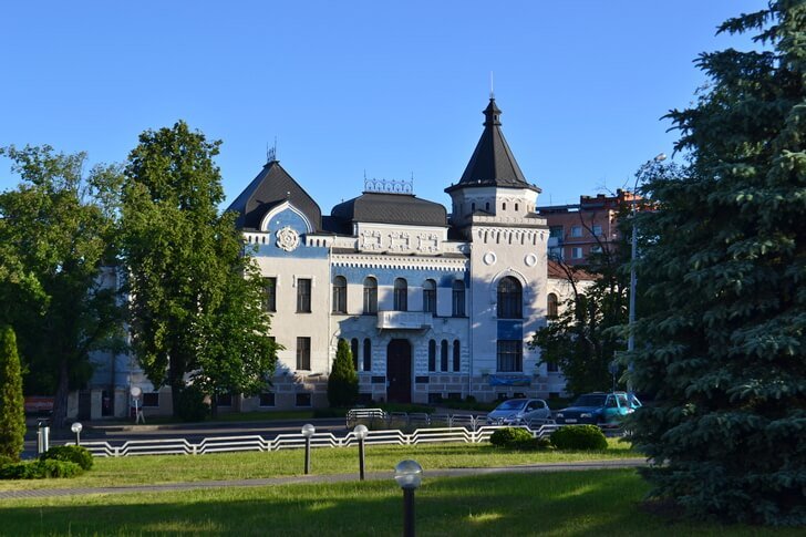 Kunstmuseum, benannt nach P. V. Maslenikov