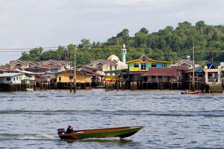 Village on the water Kampung Ayer