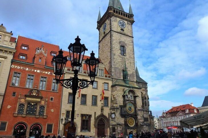 Vecchio municipio e orologio astronomico