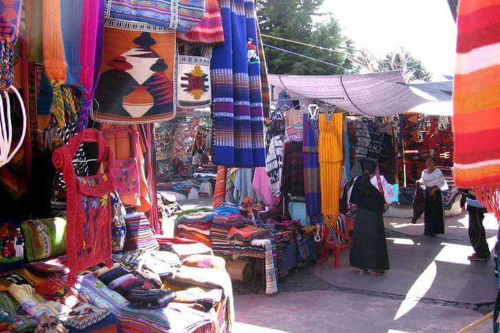 Mercato di Otavalo