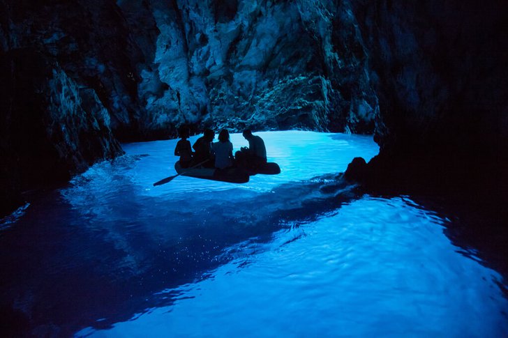Blaue Grotte (Bishevo)