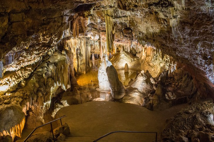Baredine-Höhle