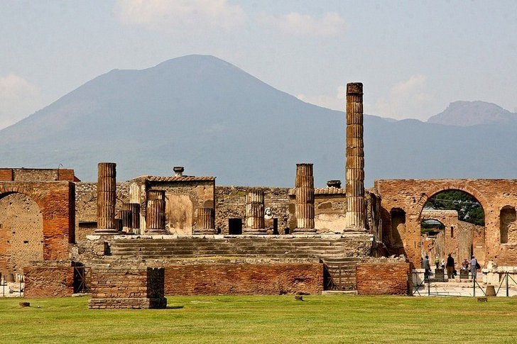 Starożytne rzymskie miasto Pompeje