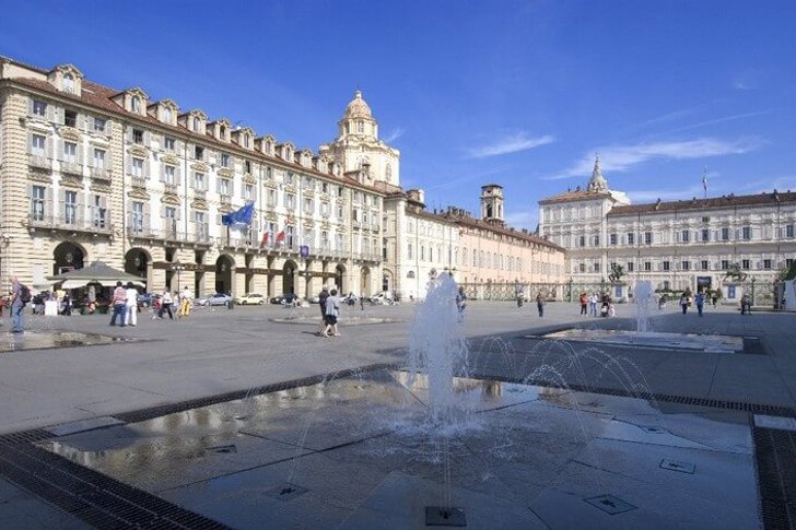 Castello Square
