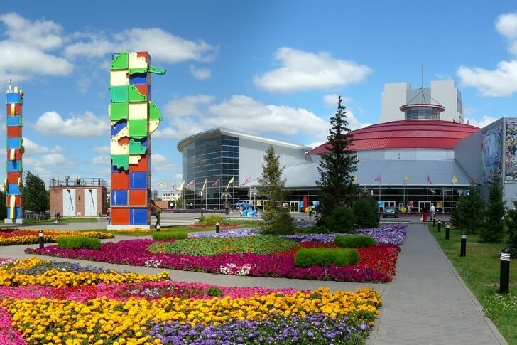 Entertainment center Duman