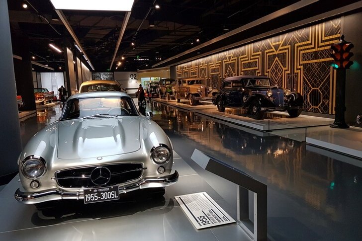 Museu do Automóvel (Shanghai Auto Museum)