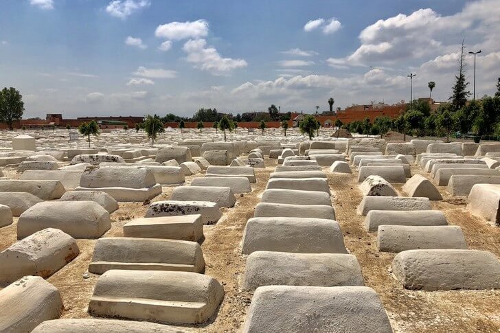Еврейское кладбище Миара