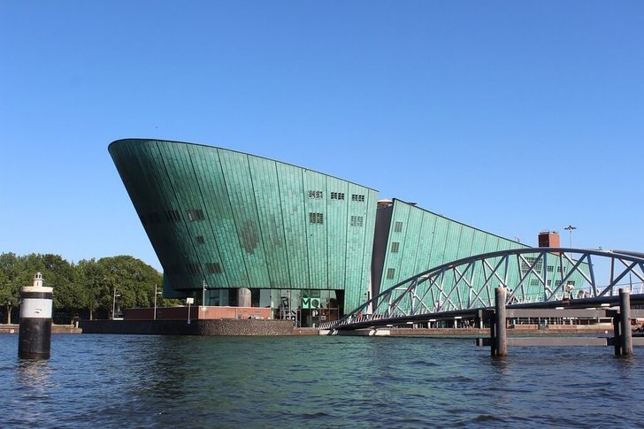 Музей НЕМО (Амстердам)