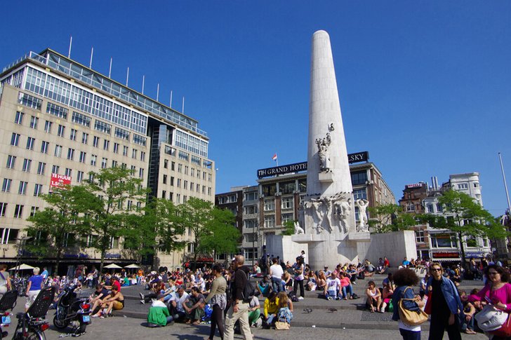 Площадь Дам (Амстердам)