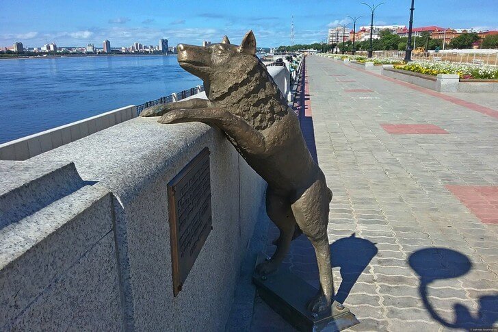Denkmal für einen Hund namens Druzhok