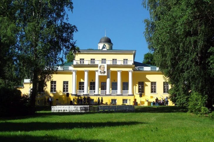 F. I. Tyutchev“Ovstug”博物馆保护区