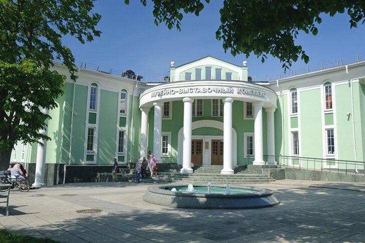 Museo de tradiciones locales de Dmitrovsky Krai