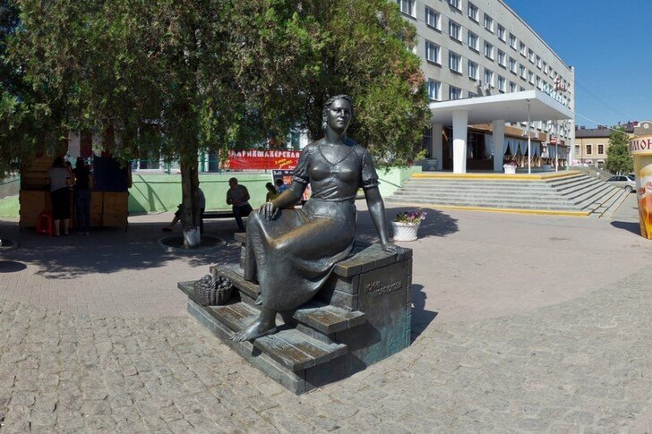 Monument voor Nonna Mordyukova