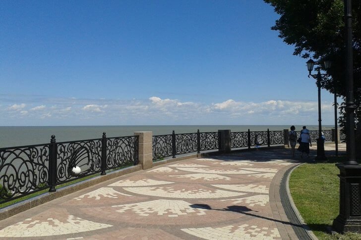 Taganrog embankment