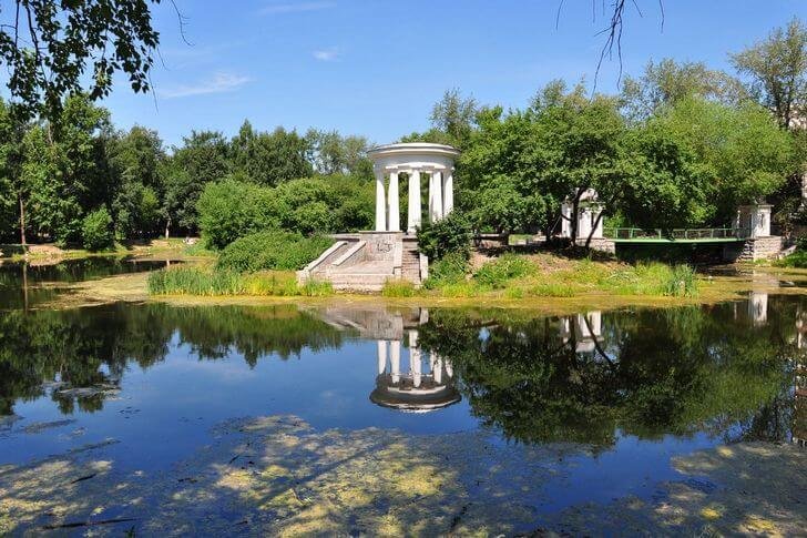 Kharitonovsky garden