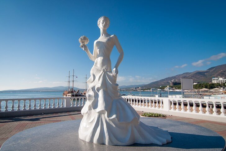 Skulptur „Weiße Braut“