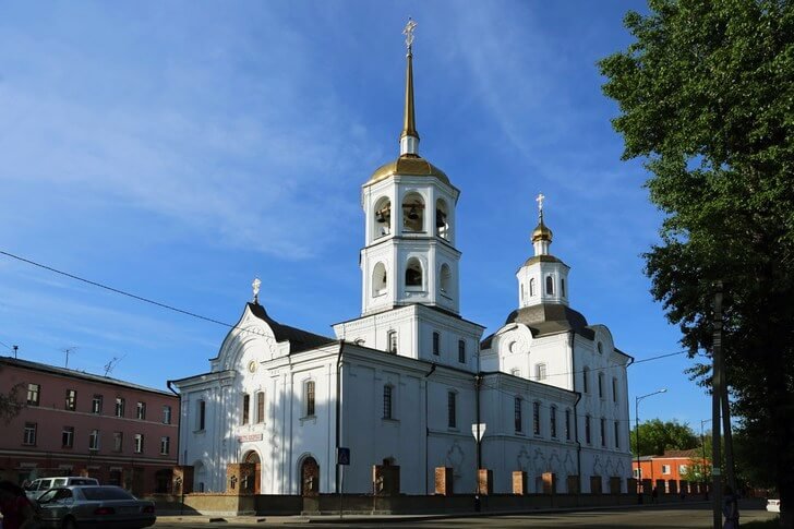 Iglesia Kharlampievskaya