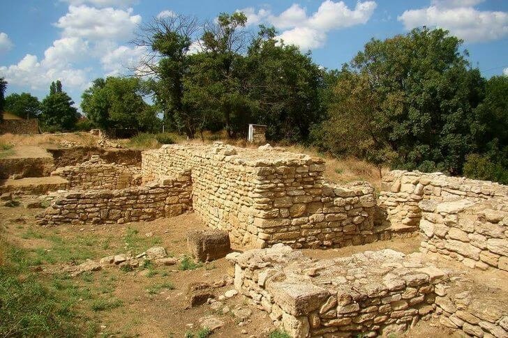 The ancient settlement of Tiritaka