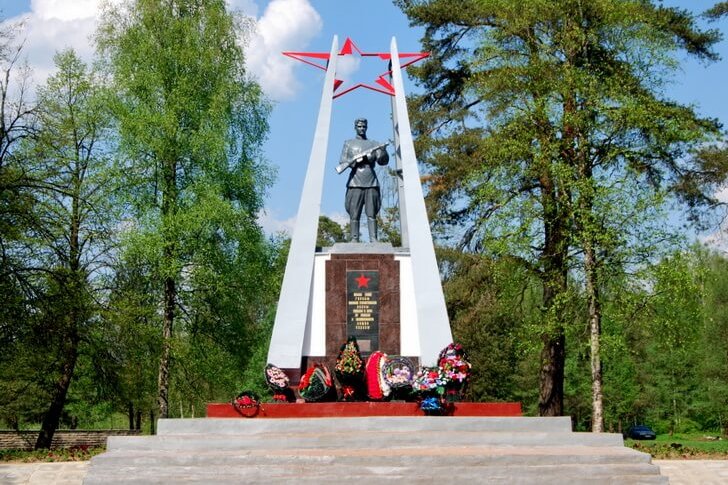 纪念公园“皮亚蒂索格罗夫”