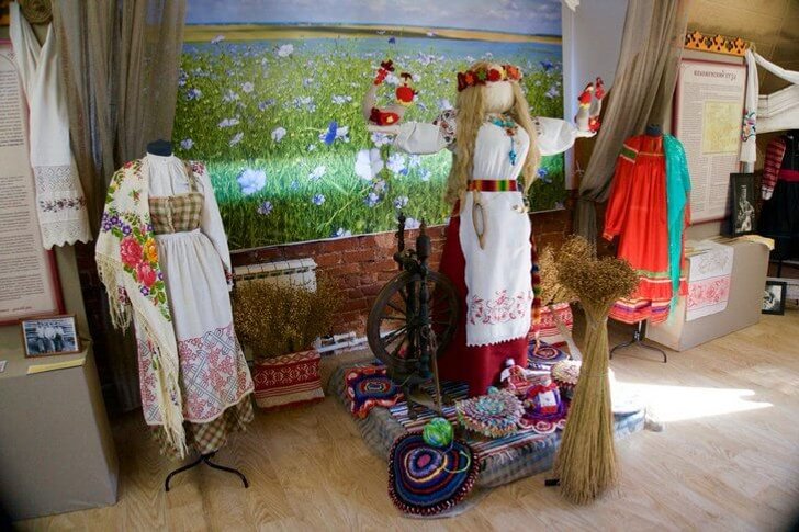 Museo del Lino y la Vida de una Mujer Rusa