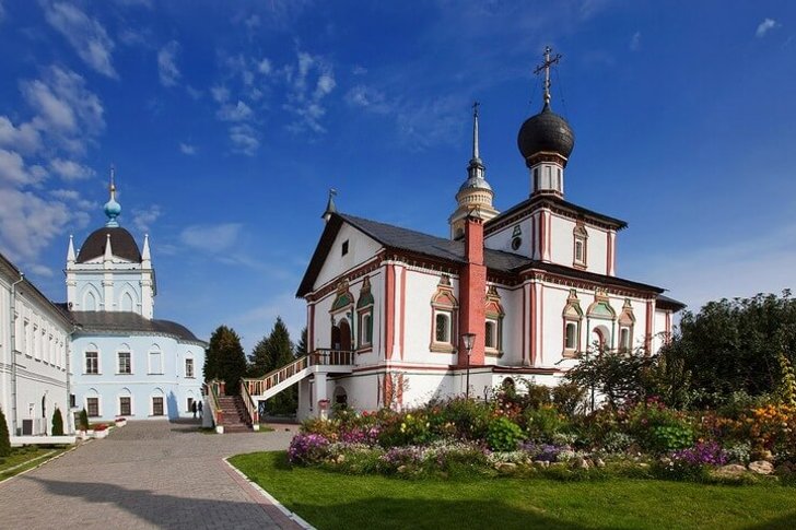 Holy Trinity Novo-Golutvin Monastery