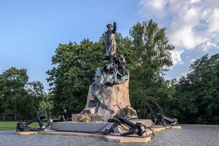 Monument voor S. O. Makarov