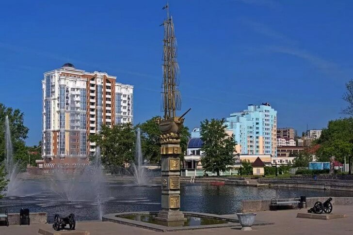 Monument to the 300th anniversary of Lipetsk