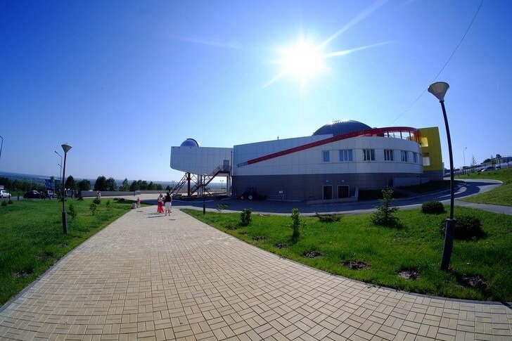 Wielkie planetarium w Nowosybirsku