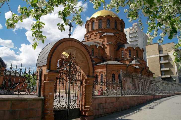 Catedral en nombre de Alexander Nevsky