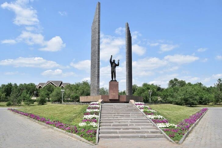 尤里·加加林纪念碑