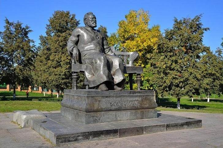 Monument to N. S. Leskov