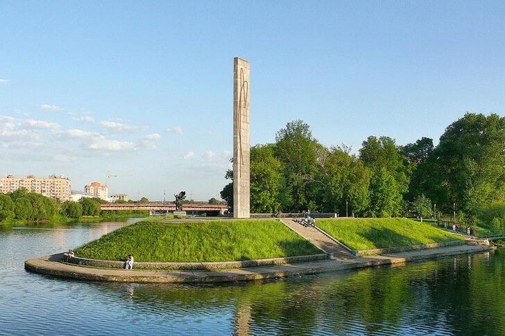 Plaza conmemorativa Strelka