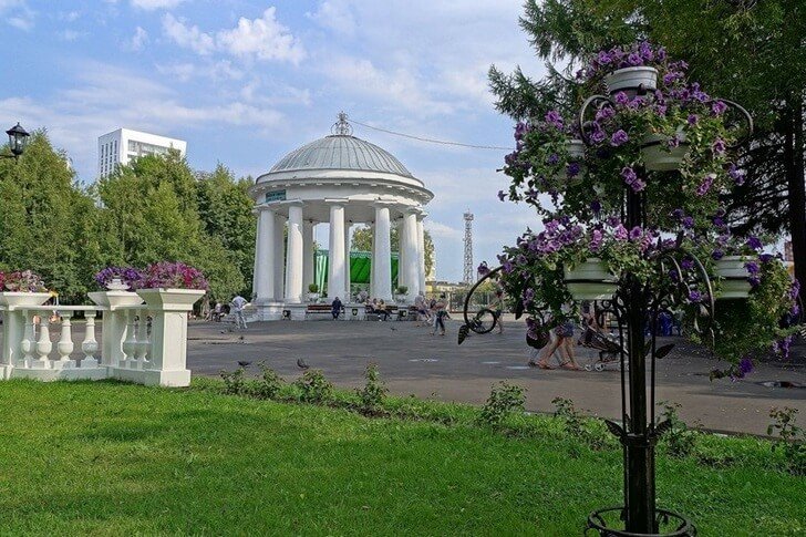 Rotonda en Parque Gorky