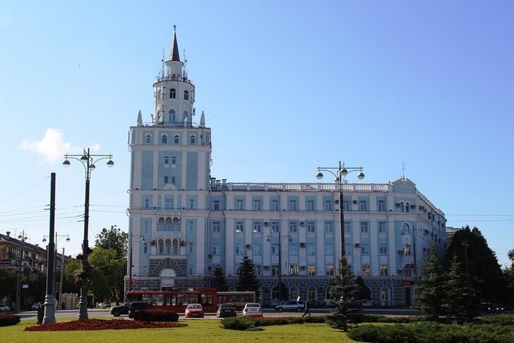 O edifício da Direção Central de Assuntos Internos do Território de Perm