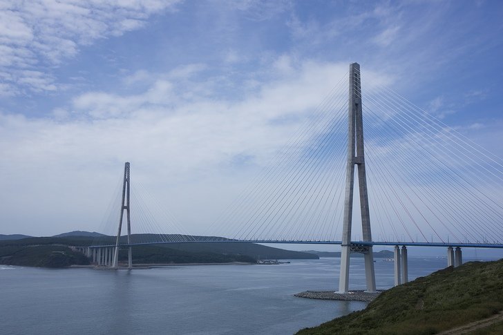Pontes estaiadas em Vladivostok