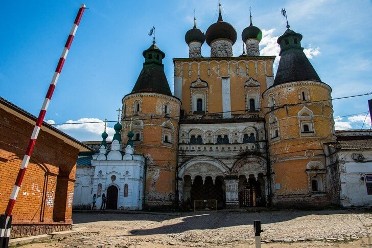 Rostov Boris e Mosteiro Gleb