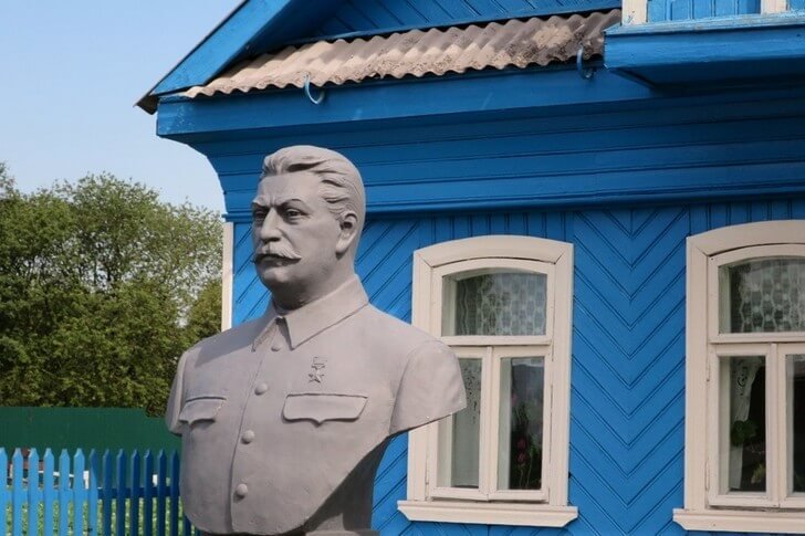 La hutte-musée de I. V. Staline