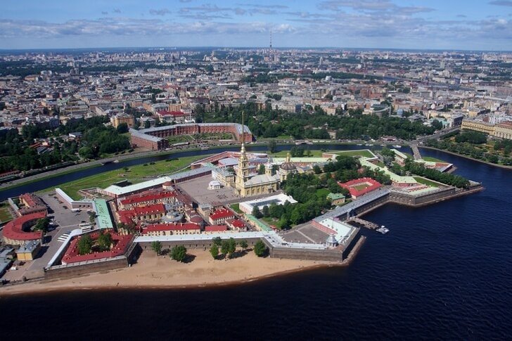 Het fort van Peter-Pavel