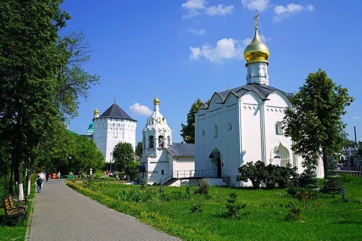 Vvedensky and Pyatnitsky churches