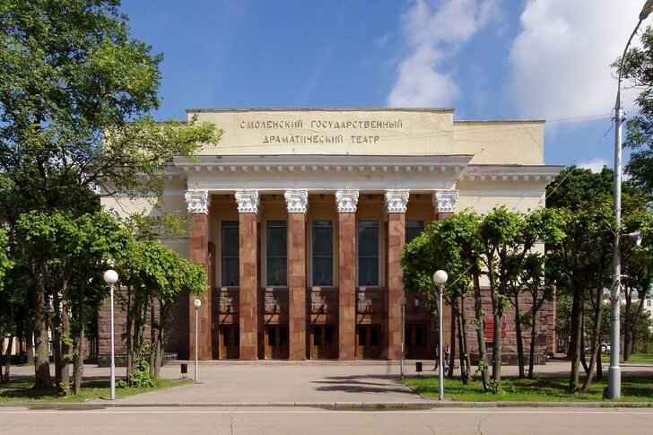 Dramatheater, benannt nach A. S. Griboyedov