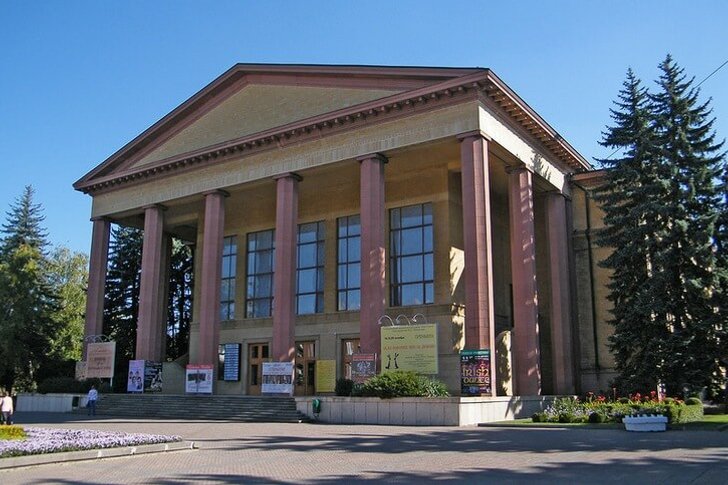 Drama Teatro com o nome de M. Yu. Lermontov