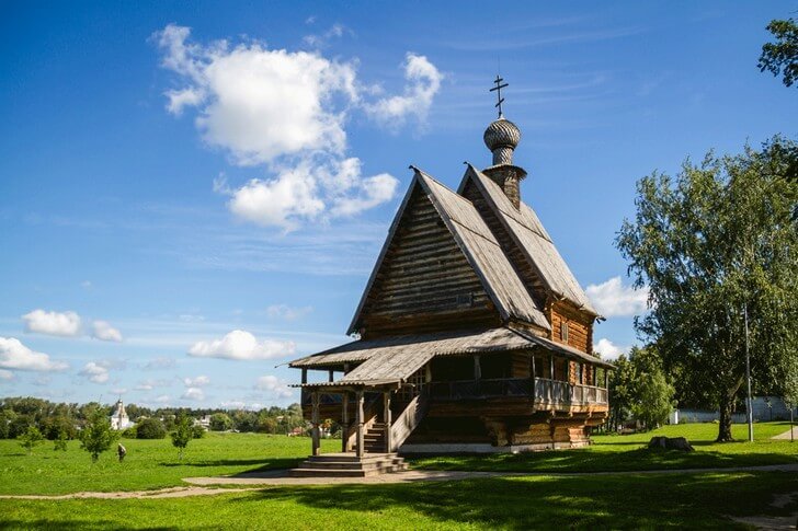 Деревянная Никольская церковь