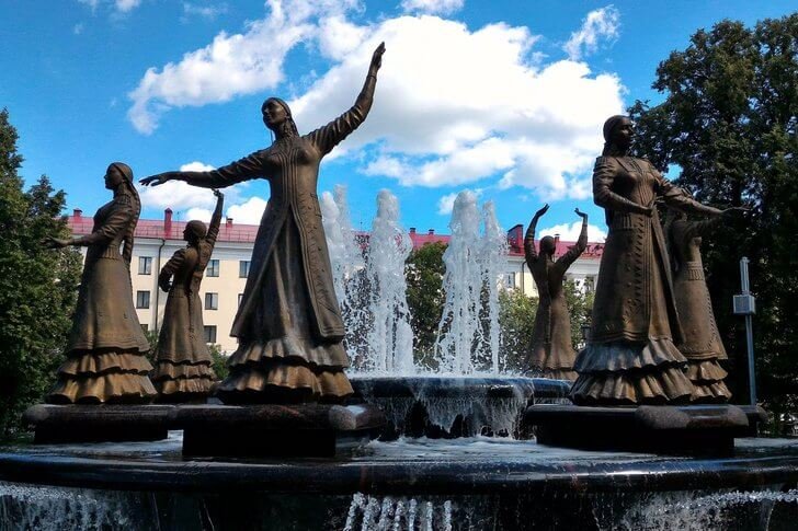 Fountain Seven Girls