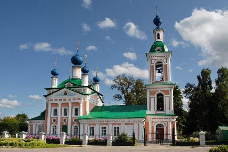 Igreja do Tsarevich Demetrius no campo