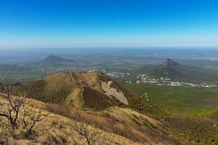 Montagne Kabanka, Medovaya e Razvalka