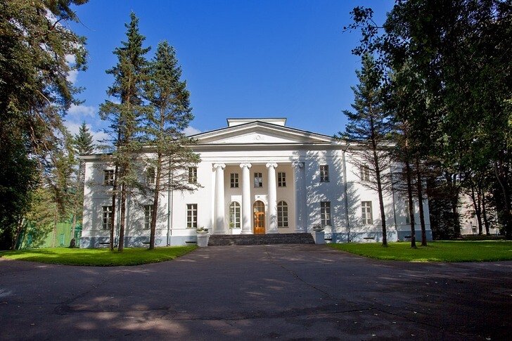 Ershovo Manor