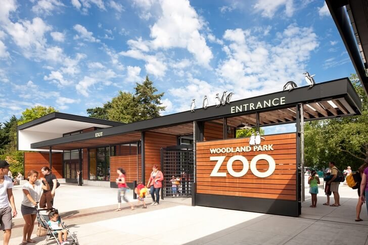 Zoo w parku leśnym
