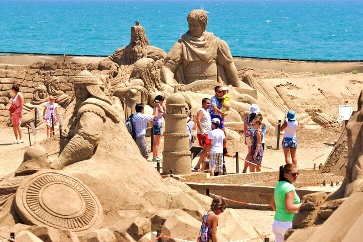 „Muzeum rzeźb z piasku”