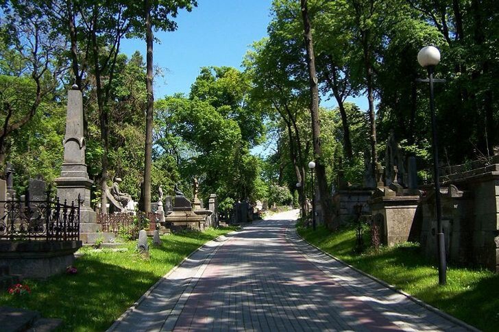 Lychakiv cemetery